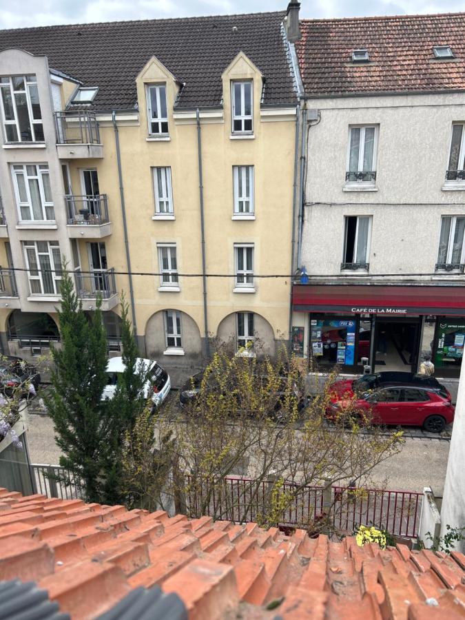 F3 Au Grenier D'Une Maison Massy  Exterior photo
